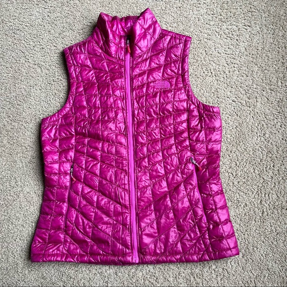 The North Face W THERMOBALL Vest Sz M In Dramatic Plum - Picture 3 of 10